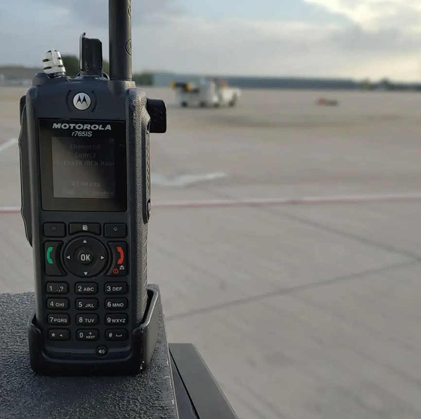 Motorola r765IS iDEN handset on the NyxTel network